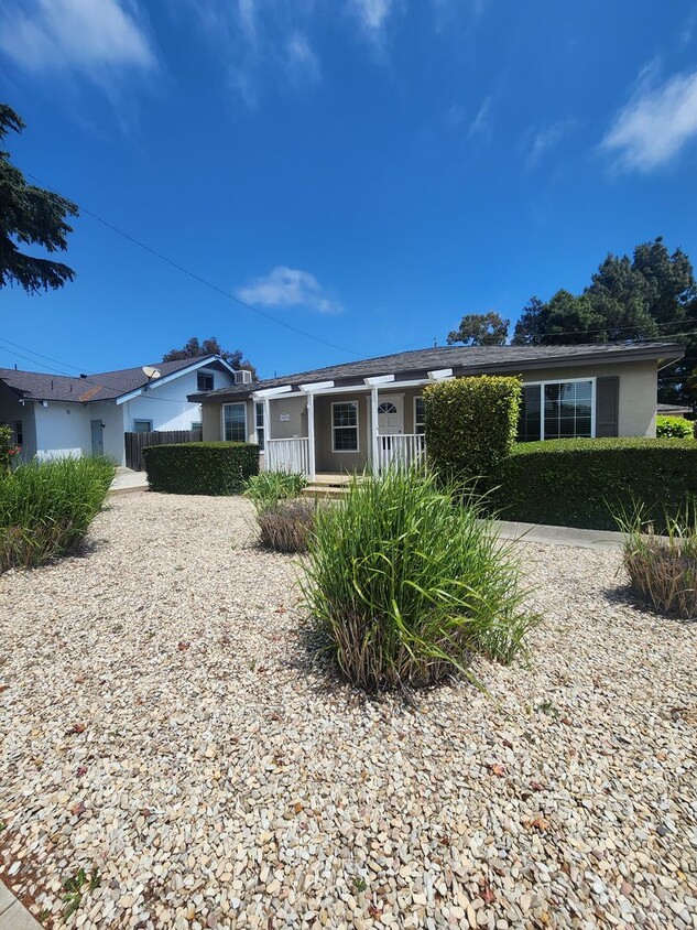 Primary Photo - Cozy Cottage in Arroyo Grande