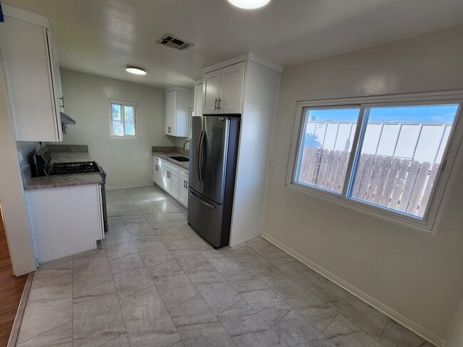 Foto del edificio - 10449 Cantara St