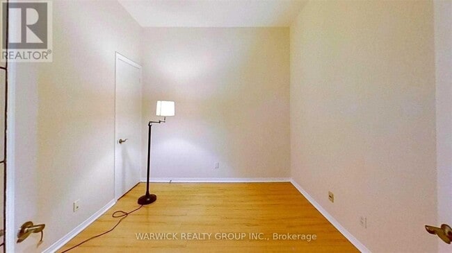 Building Photo - 7 King St E