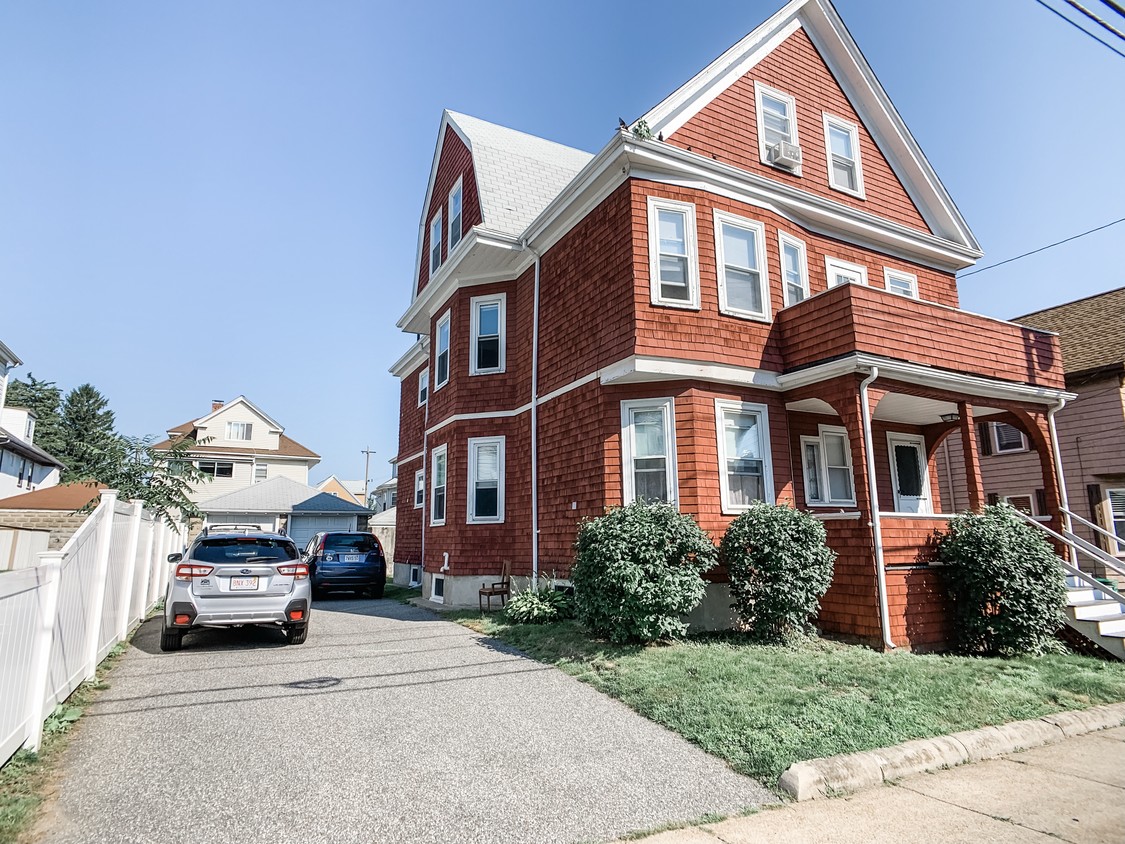 15 Adams St, Medford, MA 02155 Condo for Rent in Medford, MA