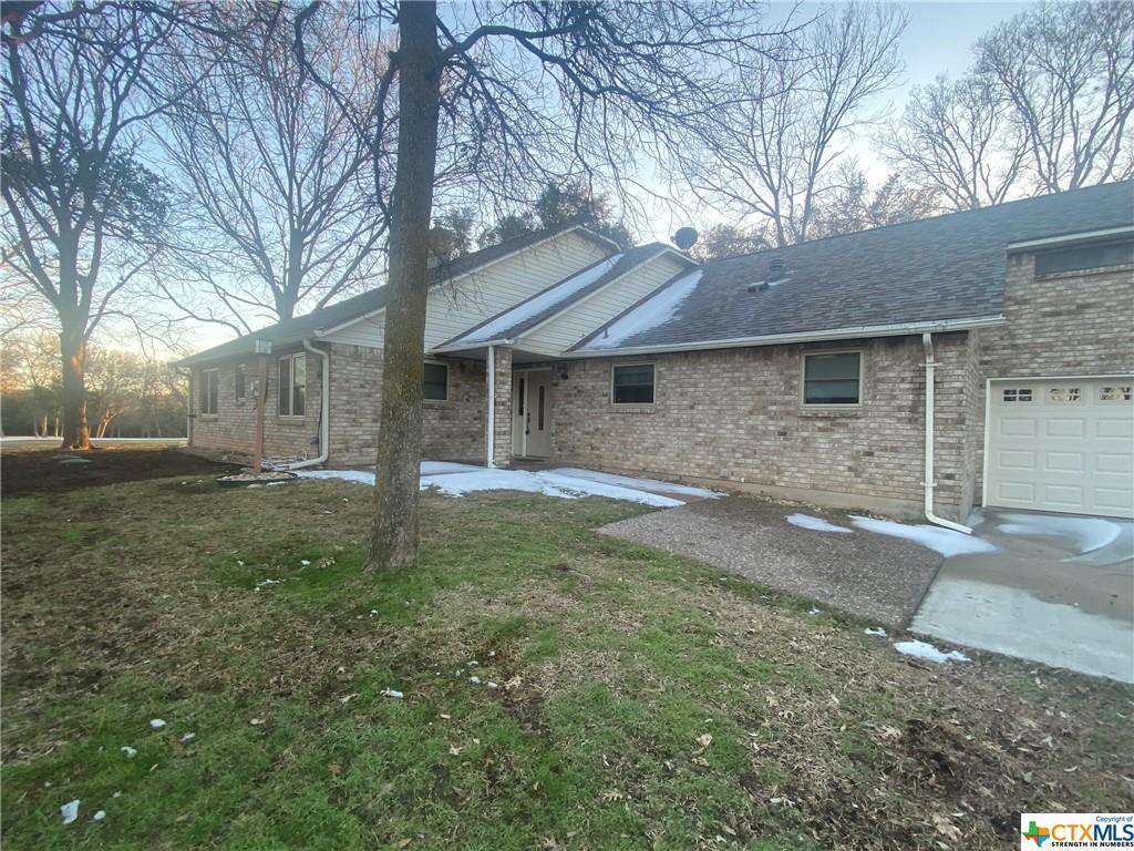 Primary Photo - 1001 Tres Vistas Ct