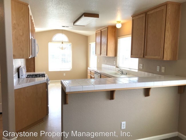 Building Photo - 3 br, 2 bath House - 661 Woodbridge Ct