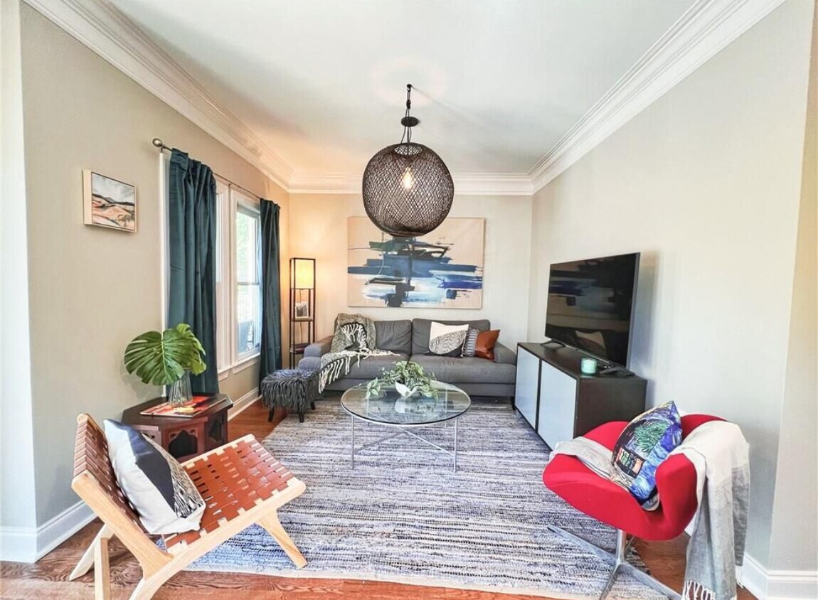 Foto principal - 634 Irwin St NE