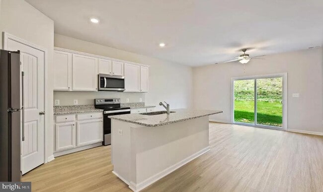 Building Photo - 140 Cramsford St