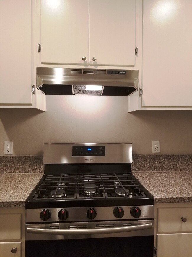 Foto del edificio - 1 Bed/1 Bath  $1,750****Move In 5/15/25!!