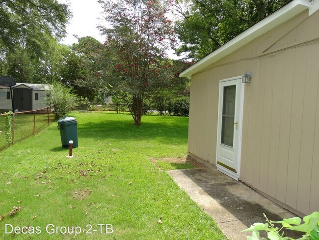 Foto del edificio - 3 br, 1 bath House - 1341 16th Pl SW