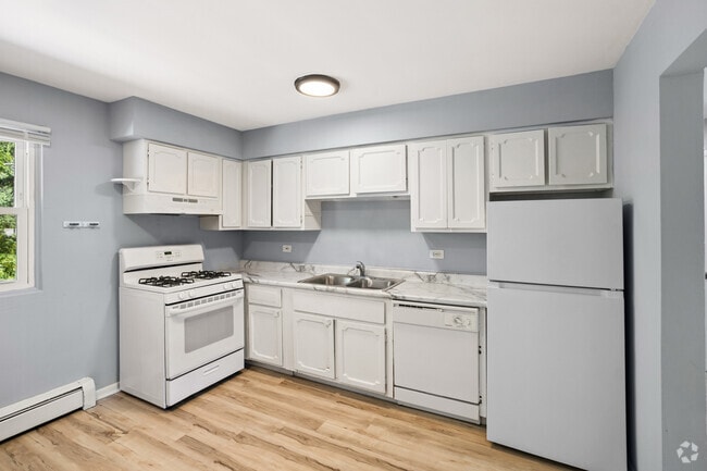 2 habitaciones, 1 baño - 900 pies cuadrados - Cocina - 1024 E Division St