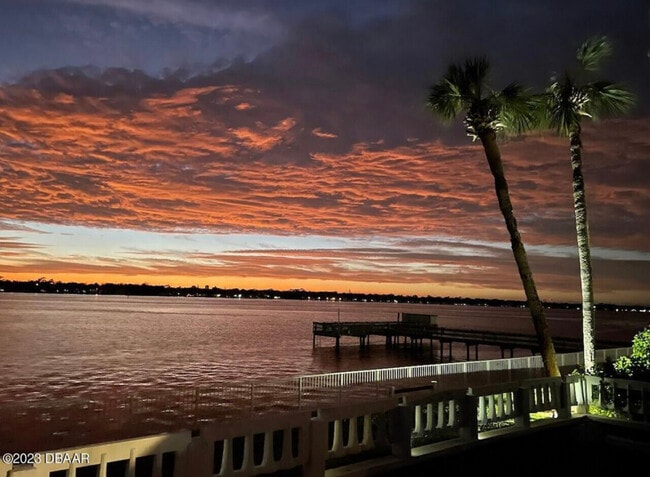 Photo - 2711 N Halifax Ave Apartment