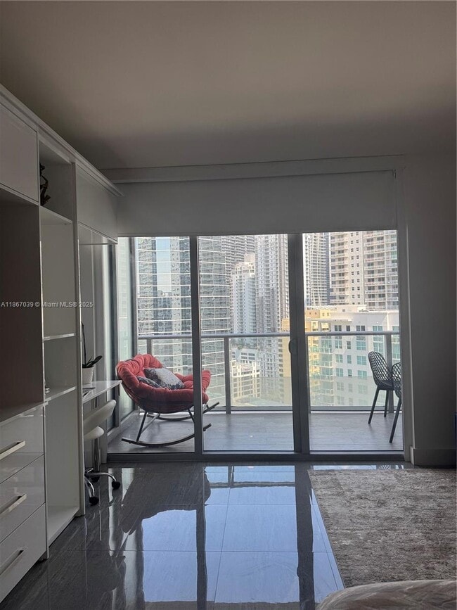 Building Photo - 1300 Brickell Bay Dr