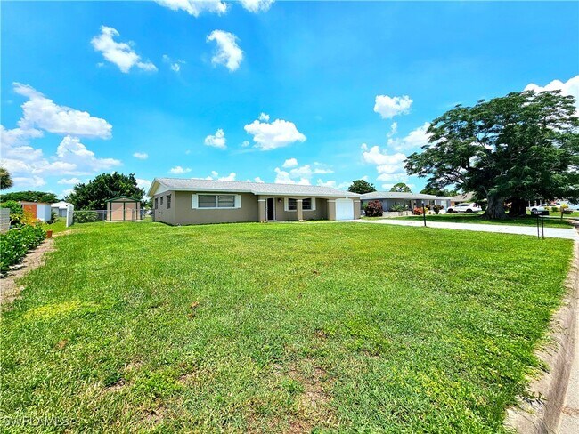 Foto del edificio - 211 S Lake Dr