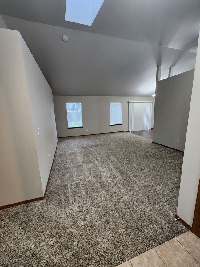 Building Photo - 3 Bedroom 2 Bath in Napavine