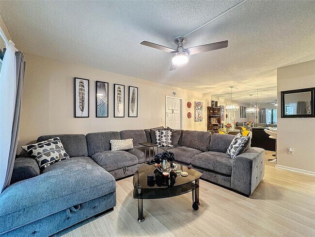 Foto del edificio - 3188 Lake Pine Way S