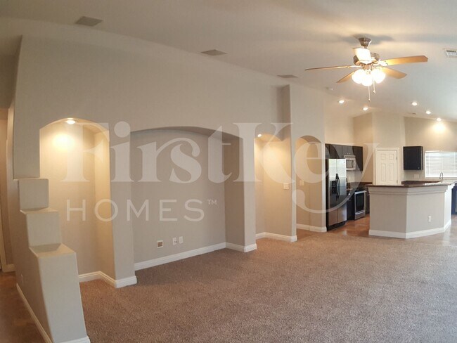 Foto del edificio - 5728 Hornbrook St