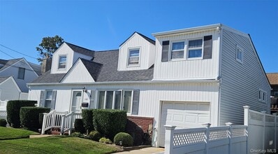 Building Photo - 126 Waterford Rd