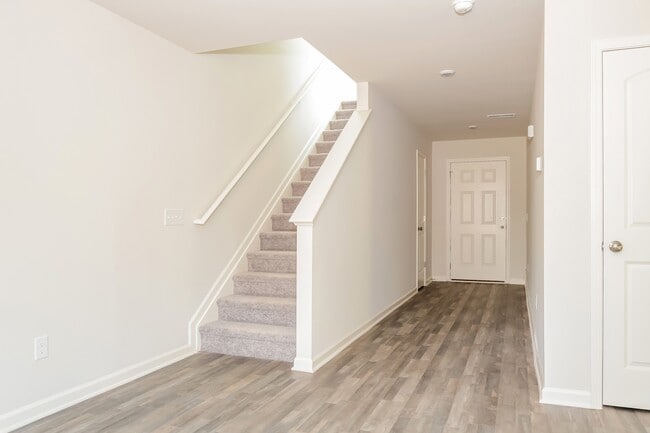 Building Photo - 6405 Century Ln