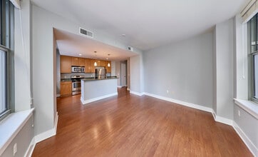 Building Photo - 314 N Broadway