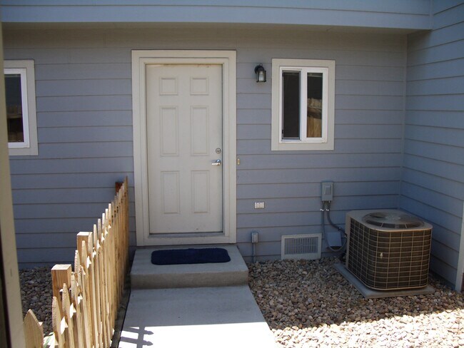 Foto del edificio - 1730 S Helena St