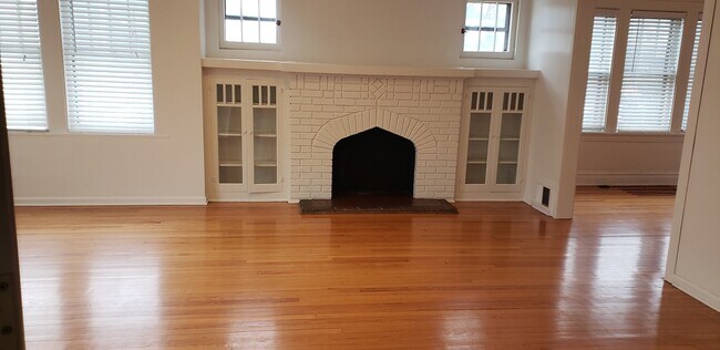 Foto del edificio - 283 W North Ave