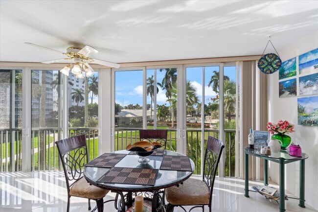 Foto del edificio - 3224 S Ocean Blvd