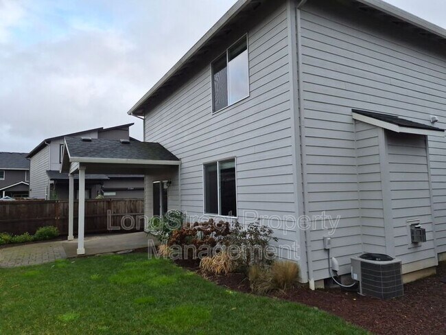 Building Photo - 7278 SE Ronelle Ct