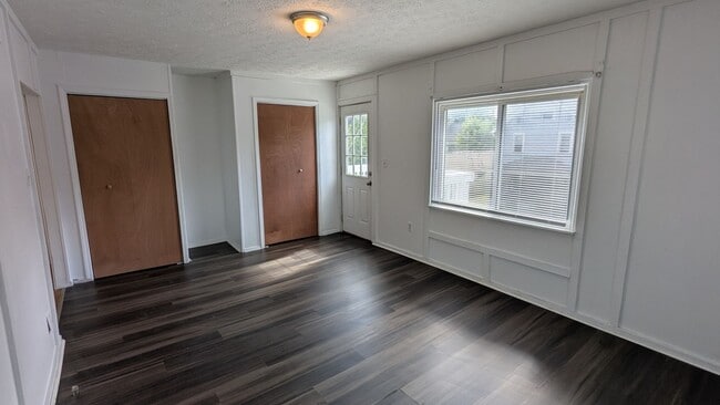 Foto del edificio - Springs Acquisitions, LLC 2387/2389 29th S...
