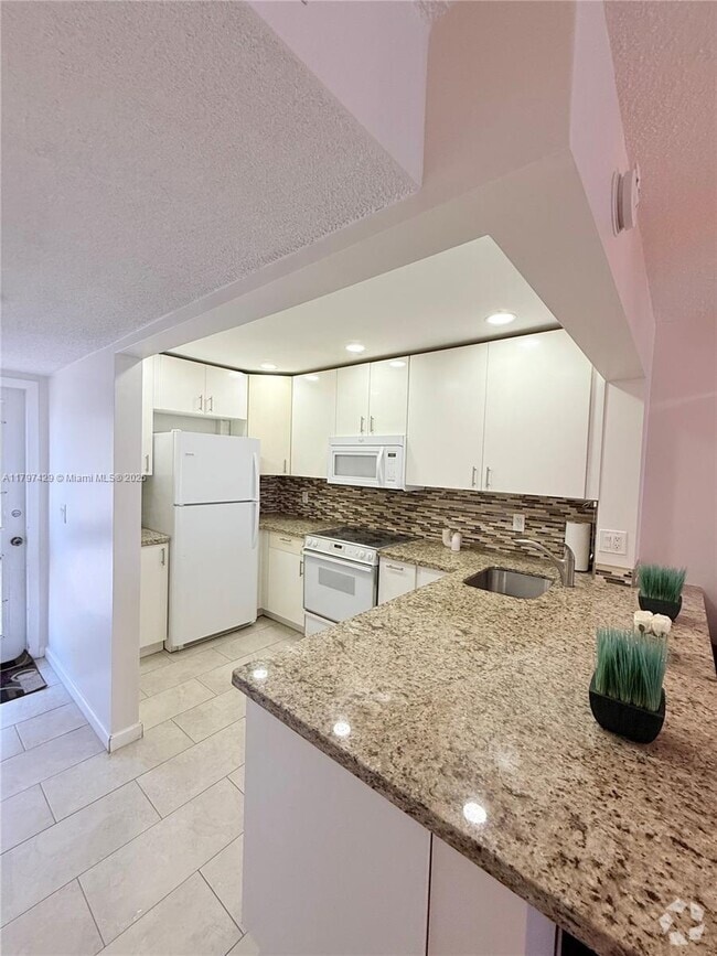 Building Photo - 2081 S Ocean Dr