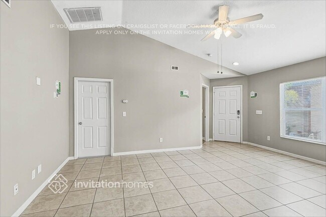 Foto del edificio - 7462 Oxford Garden Cir
