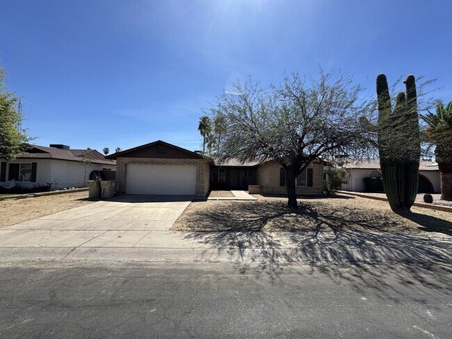 Foto del edificio - 5339 W Yucca St