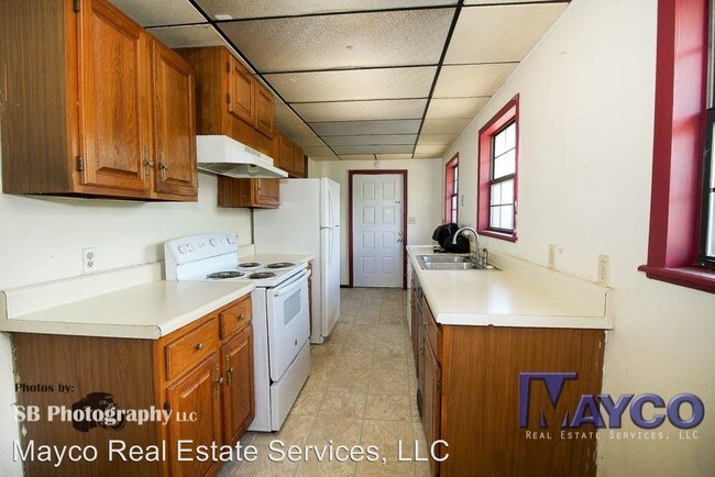 Building Photo - 1039 College St