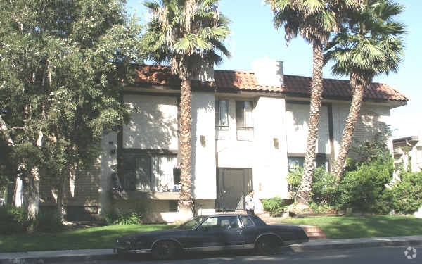Building Photo - 6739 Coldwater Canyon Ave