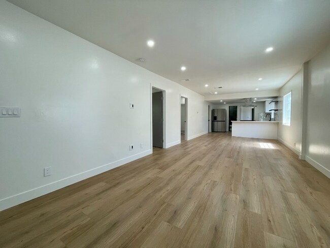 Building Photo - 3157 Atwater Ave