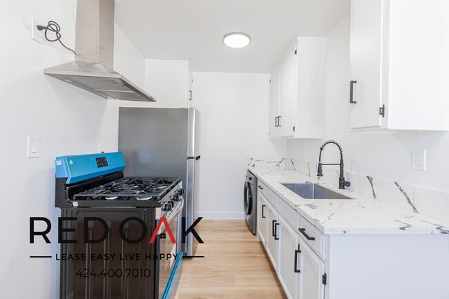 Foto del edificio - 8136 Constance St