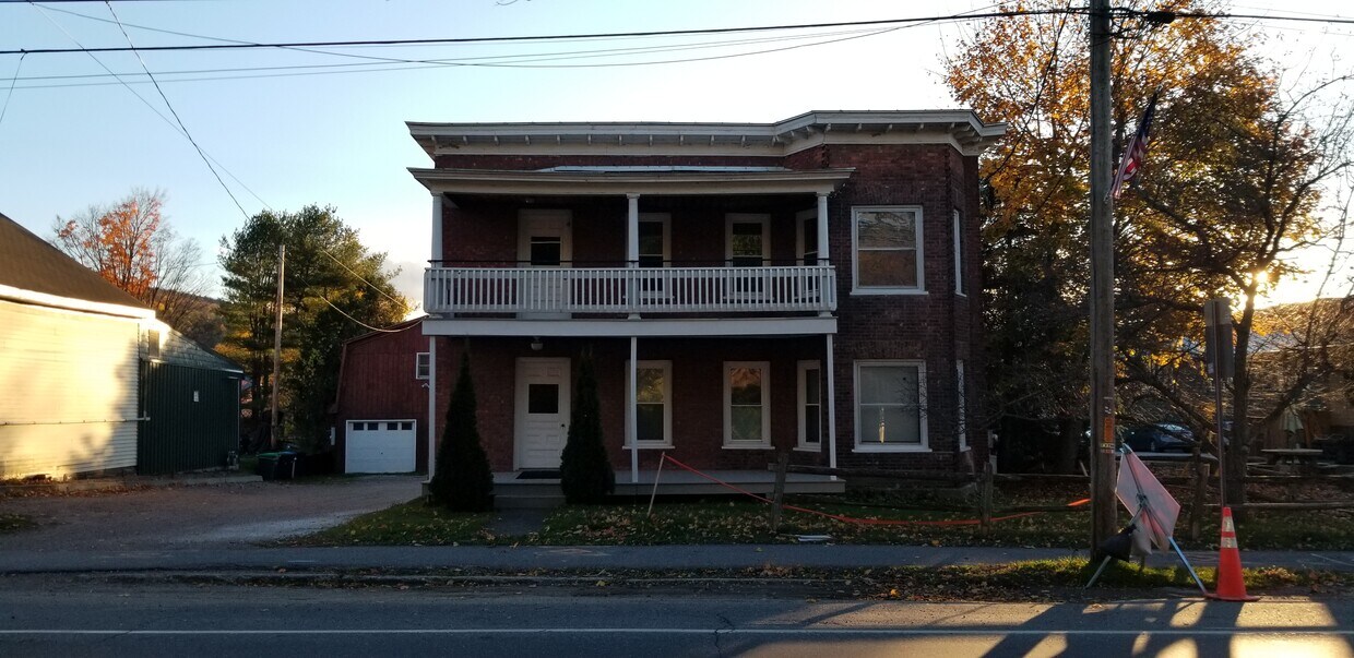 24 E Main St Unit 3, Richmond, VT 05477 Apartments in Richmond, VT