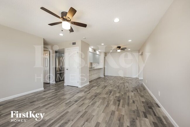 Building Photo - 7208 W Montebello Ave