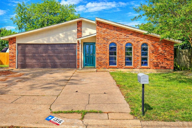 Photo - 1316 Royster Rd (Fort Worth, TX) House