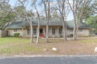 Building Photo - 11006 Yucca Dr