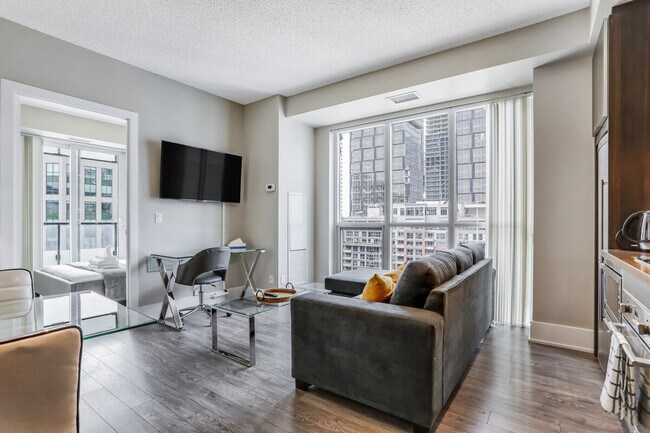 Photo du bâtiment - 315 Front St W