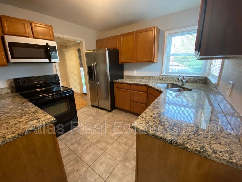 Foto principal - 1653 Iola St