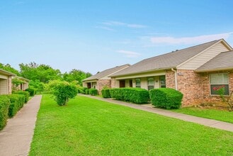 Building Photo - 1220 Heritage Dr