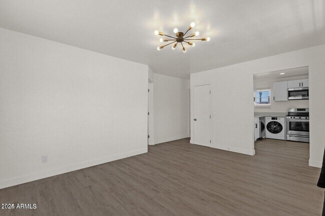 Foto del edificio - 325 N 18th Dr
