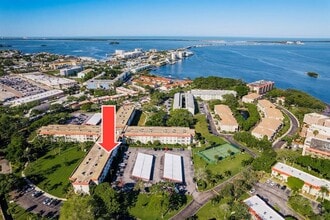 Building Photo - 2700 Bayshore Blvd