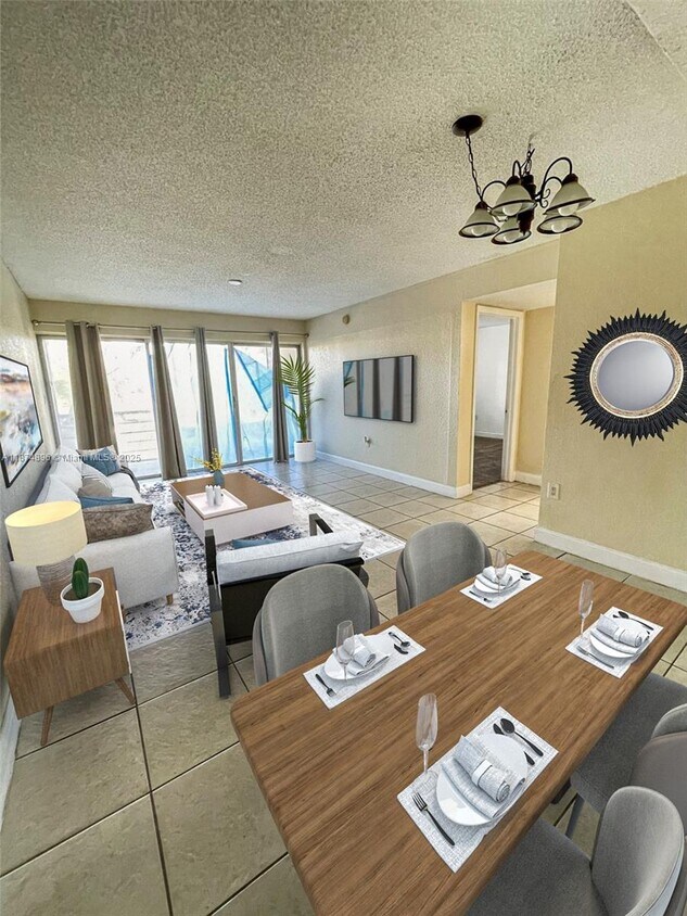Foto principal - 4215 N University Dr