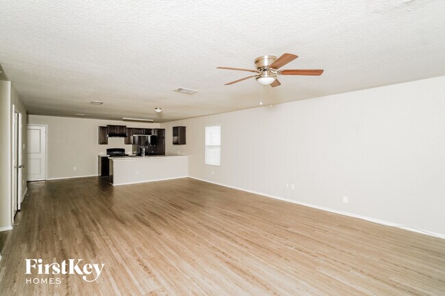 Building Photo - 1936 Heather Glen Dr