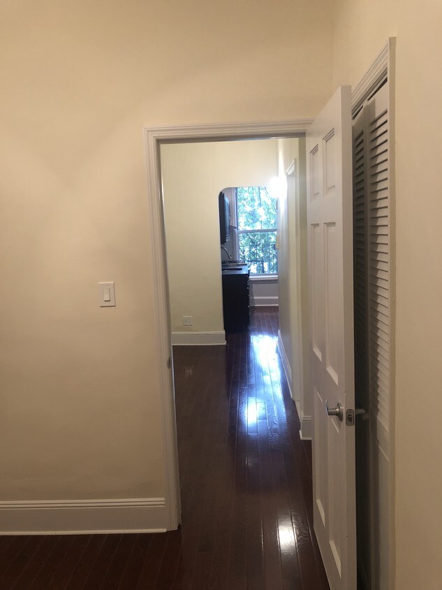 Foto principal - 732 Washington Ave
