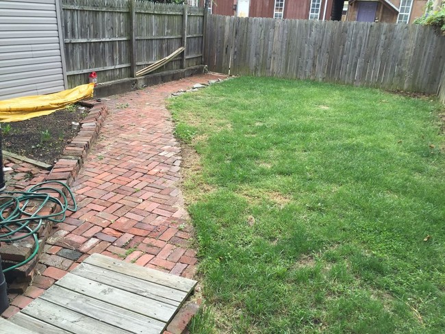 Green space off deck in rear - 2804 Sarah St
