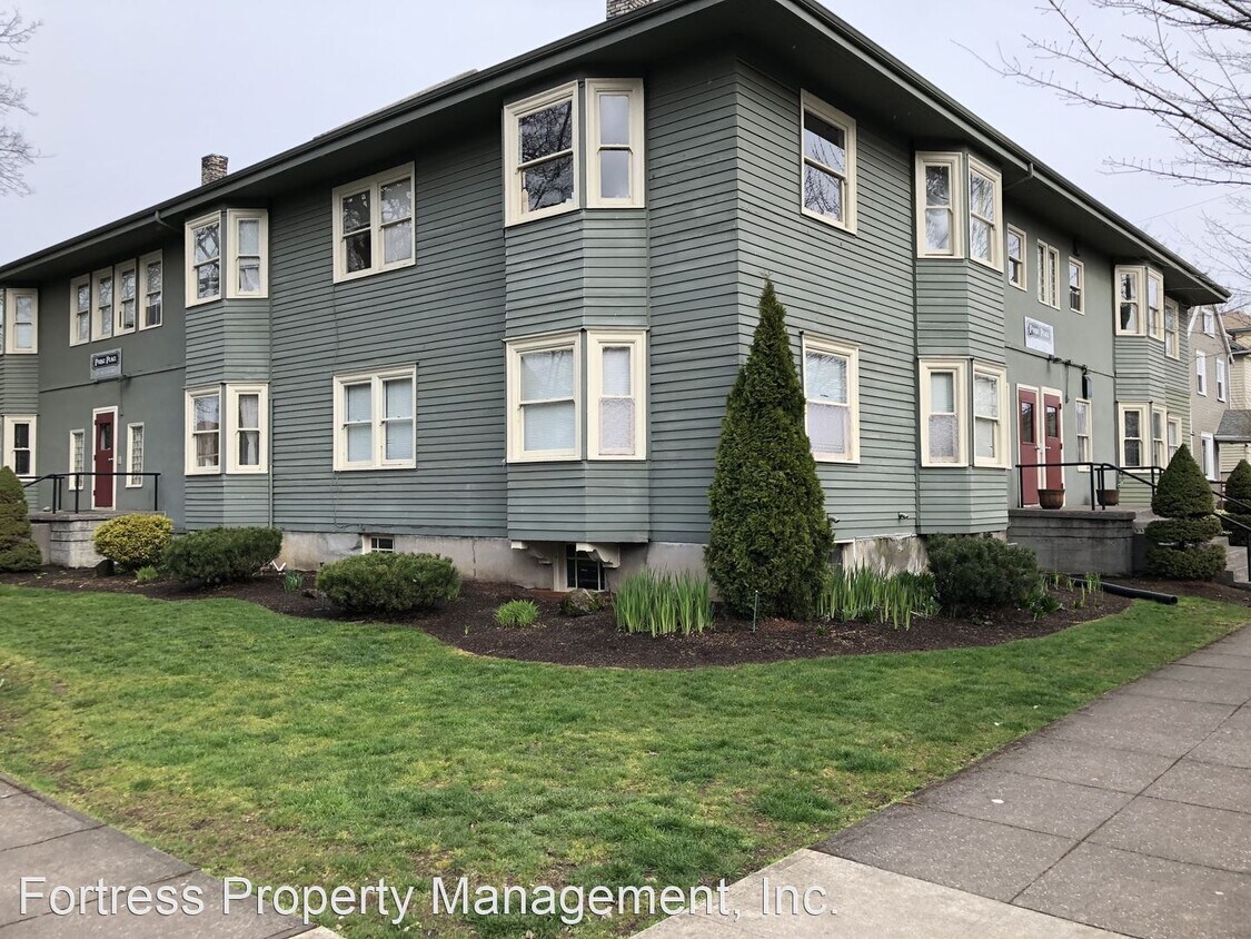 Foto principal - 5012 NE Cleveland Ave
