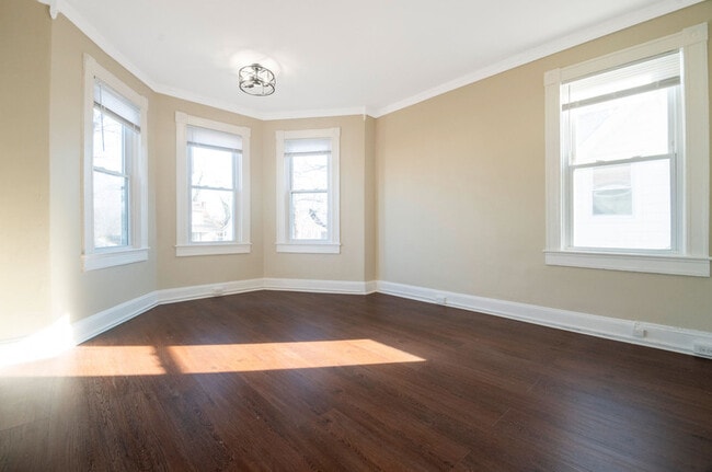 Sala de estar - 5327 Wesley Ave