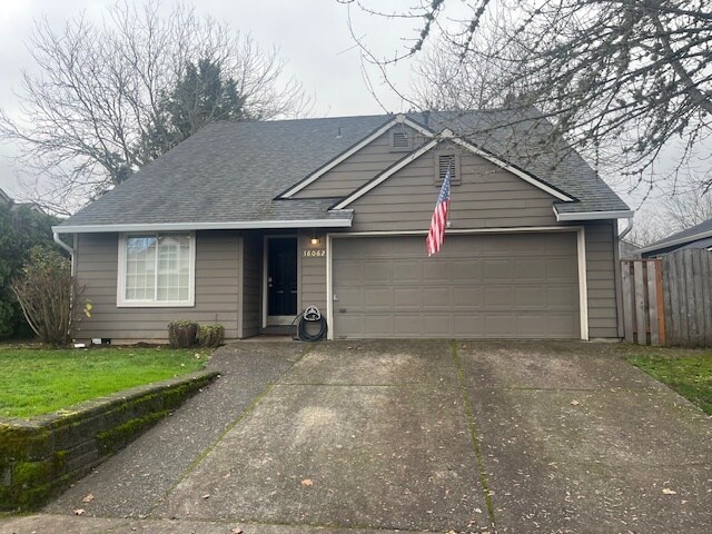 Foto del edificio - 16062 SW Red Clover Ln.