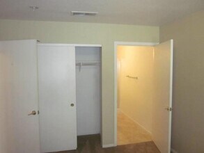 Building Photo - 565 Peerless Way