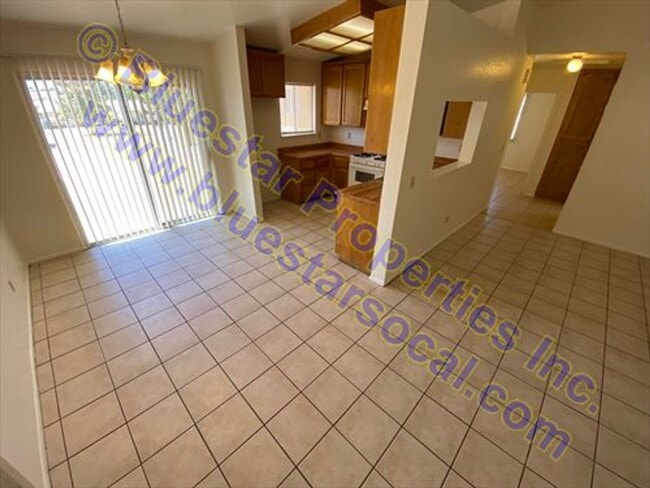 Building Photo - GREAT LOCATION!! Property in HESPERIA CA!!...